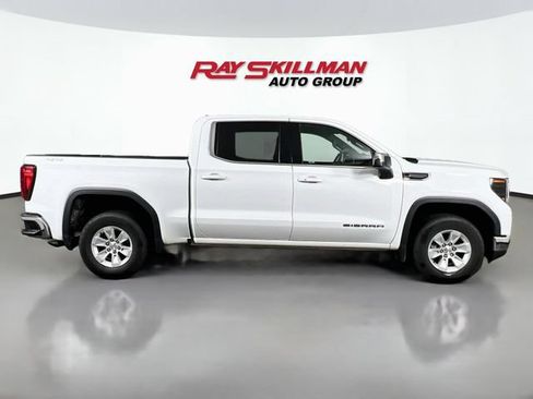 Used 2022 GMC Sierra 1500 SLE AWD/4WD image 8