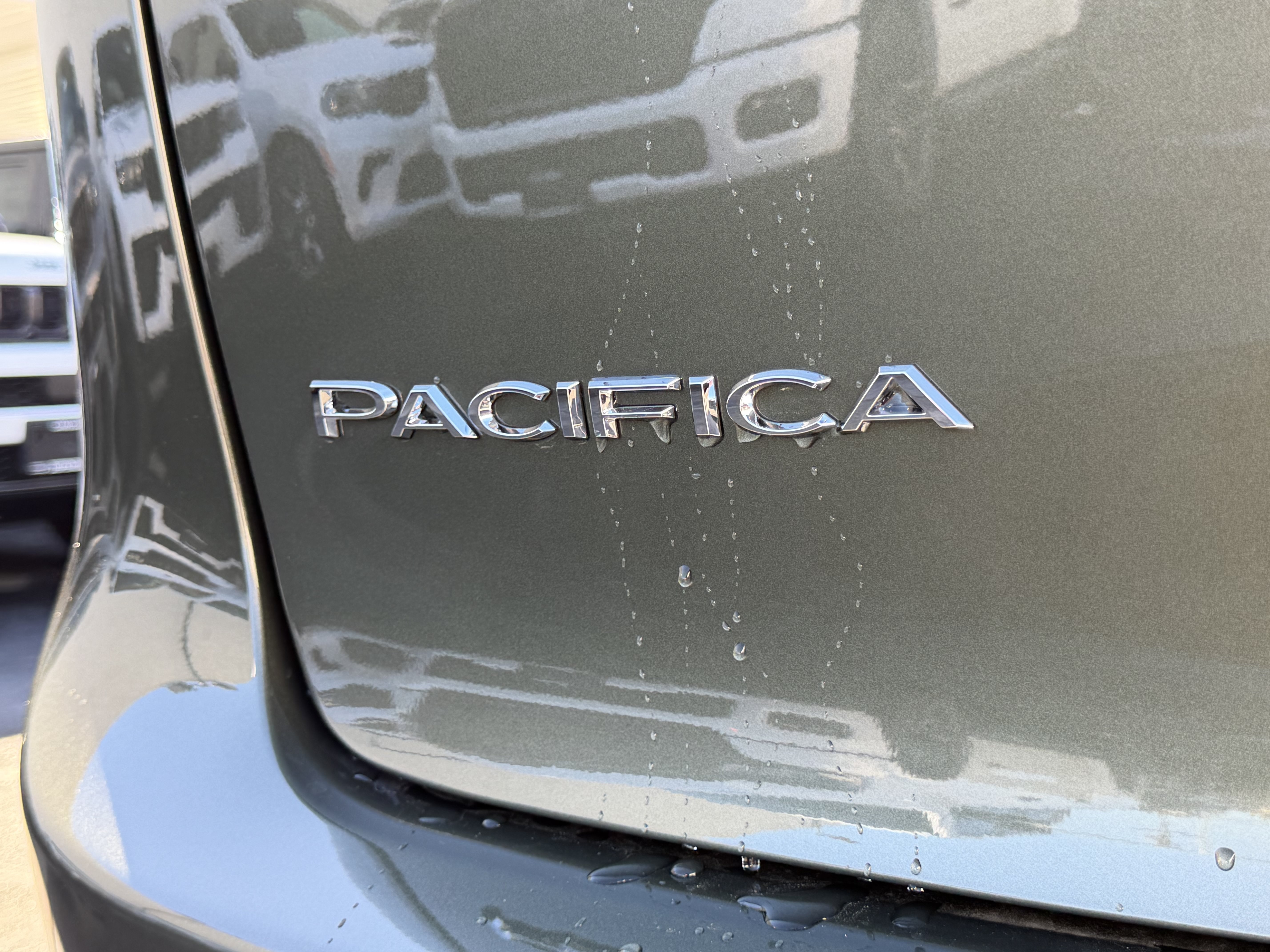 New 2027 Chrysler Pacifica Select FWD image 13