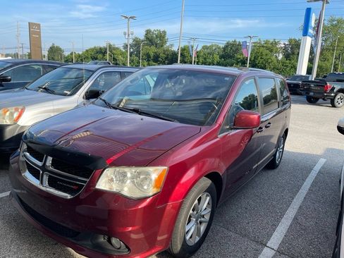 Used 2020 Dodge Grand Caravan SXT FWD image 4