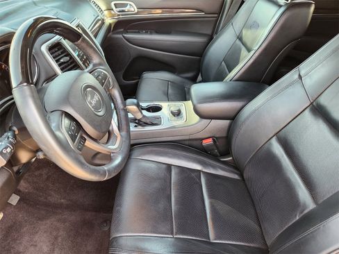 Used 2018 Jeep Grand Cherokee Overland image 19
