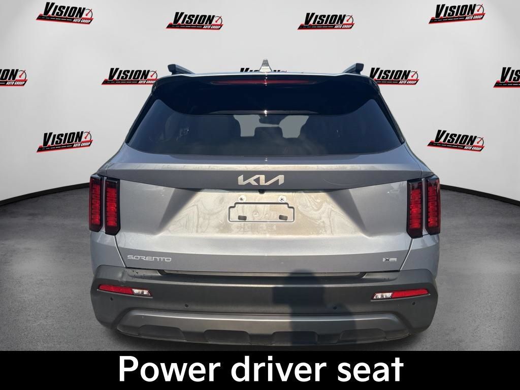 Certified 2023 Kia Sorento S w/ Panoramic Sunroof Package AWD/4WD image 8