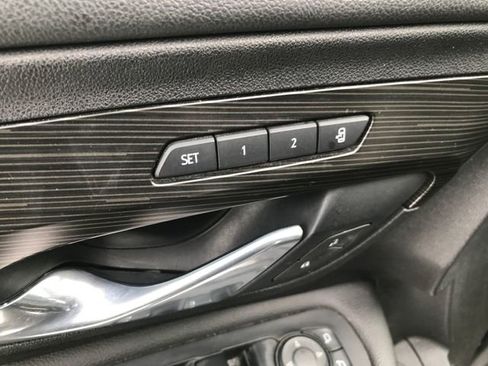 Used 2021 GMC Terrain SLT w/ Elevation Edition image 5