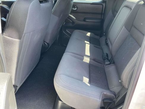 Used 2026 Nissan Frontier SV RWD image 10