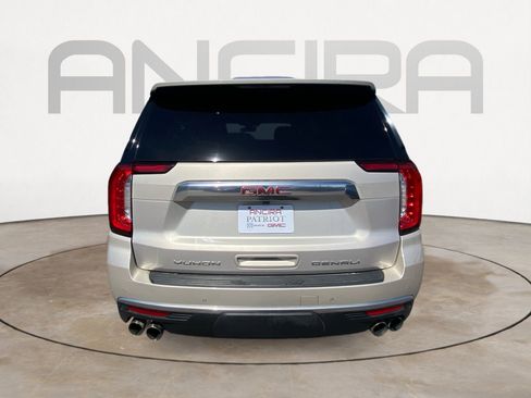 Used 2022 GMC Yukon XL Denali image 9