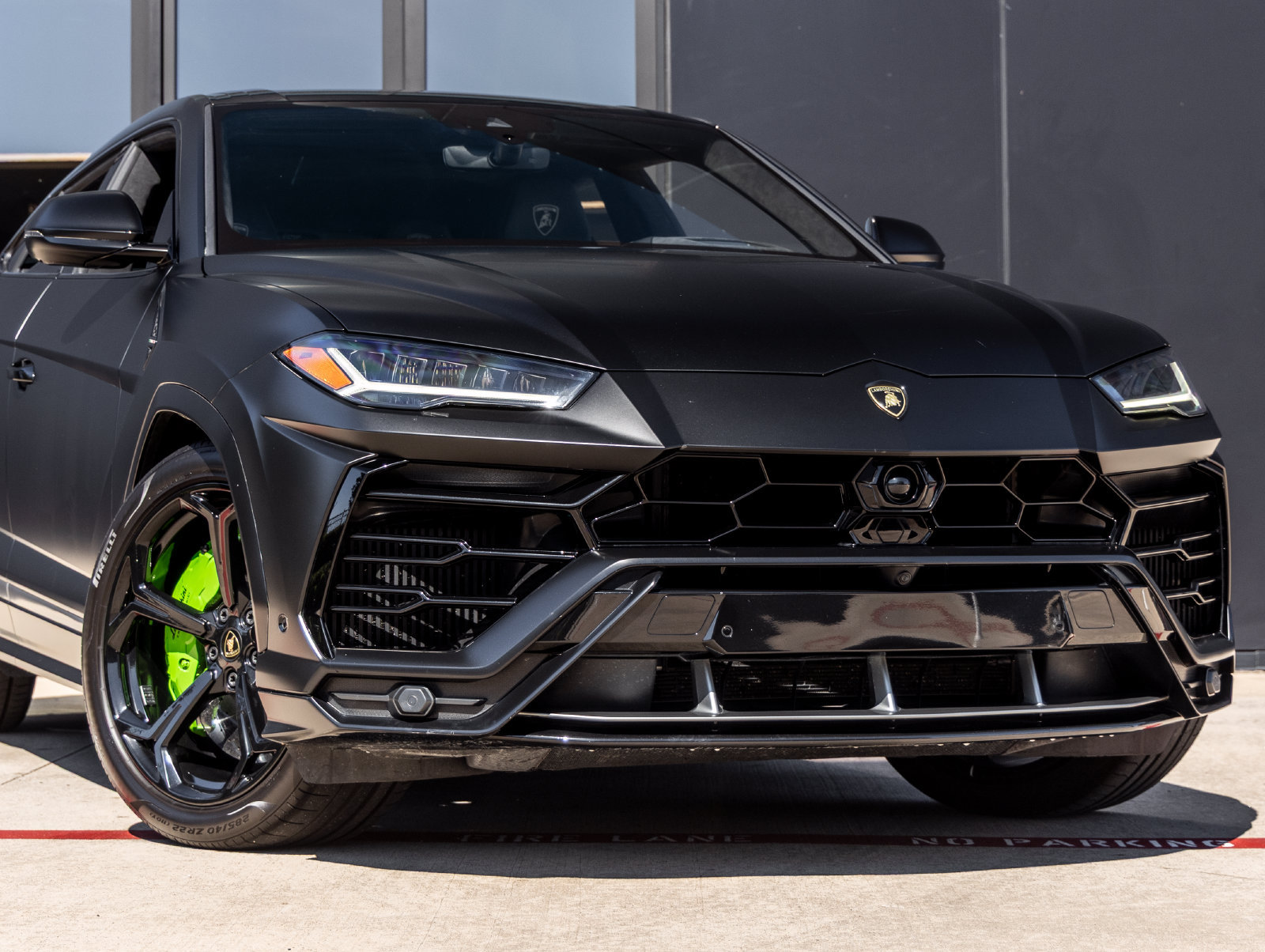 Used 2021 Lamborghini Urus AWD/4WD image 5