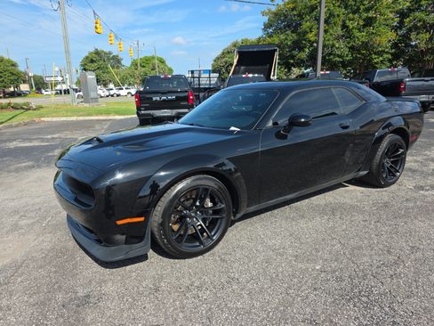 Used 2023 Dodge Challenger R/T Scat Pack RWD image 4