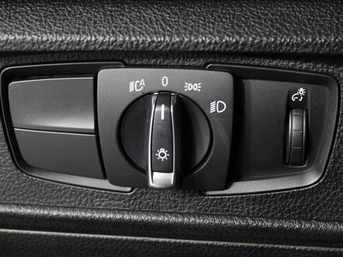 Used 2016 BMW M235i xDrive Convertible image 21