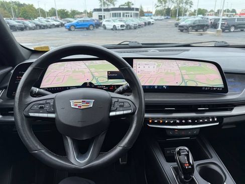 Used 2025 Cadillac XT4 Sport AWD/4WD image 8