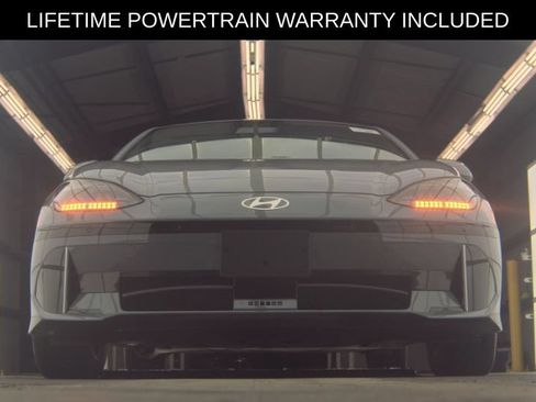 Used 2024 Hyundai Ioniq 6 SE AWD/4WD image 14
