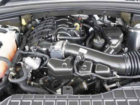 Used 2021 Jeep Grand Cherokee L Limited RWD image 37