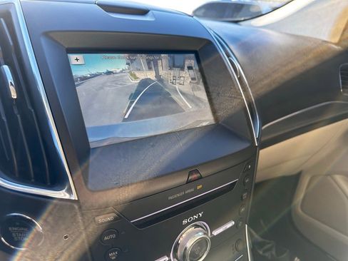 Used 2018 Ford Edge Titanium w/ Technology Package image 45