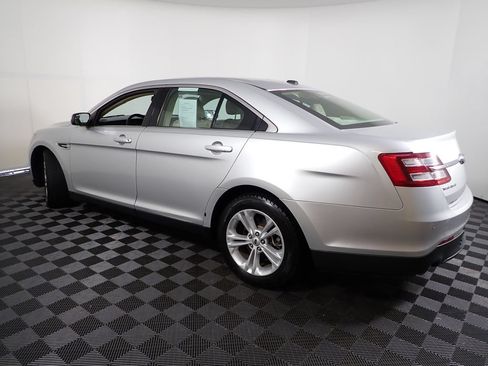 Used 2015 Ford Taurus SEL w/ Equipment Group 201A FWD image 12