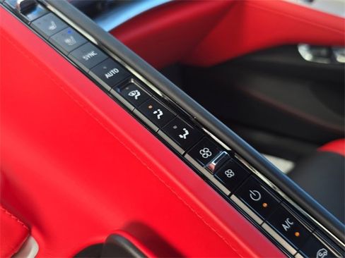 Used 2021 Chevrolet Corvette Stingray Premium Conv w/ Z51 Performance Package image 24