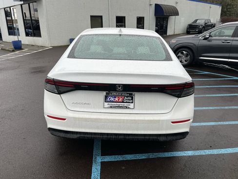 Used 2023 Honda Accord EX image 4