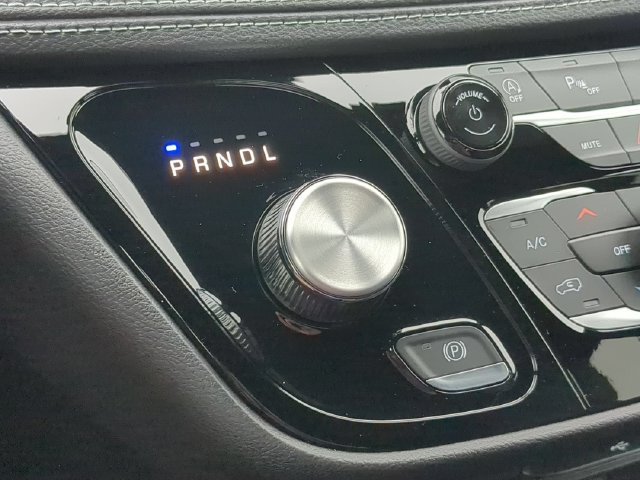 New 2027 Chrysler Pacifica Select FWD image 27