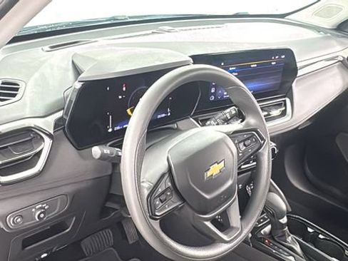 Used 2025 Chevrolet TrailBlazer LT image 33