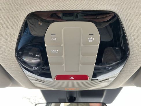 Used 2025 Kia K4 LXS image 18