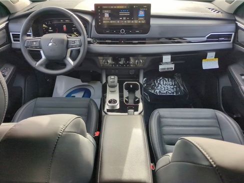 New 2026 Mitsubishi Outlander SE AWD/4WD image 16