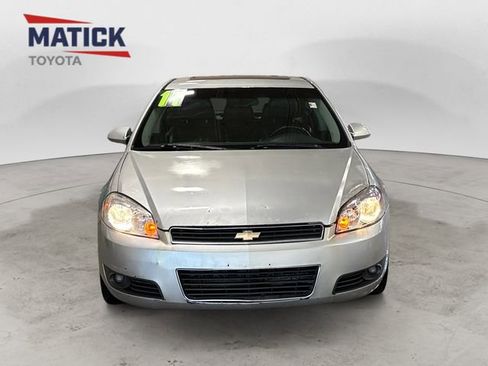 Used 2011 Chevrolet Impala LT w/ Luxury Edition Package FWD image 2