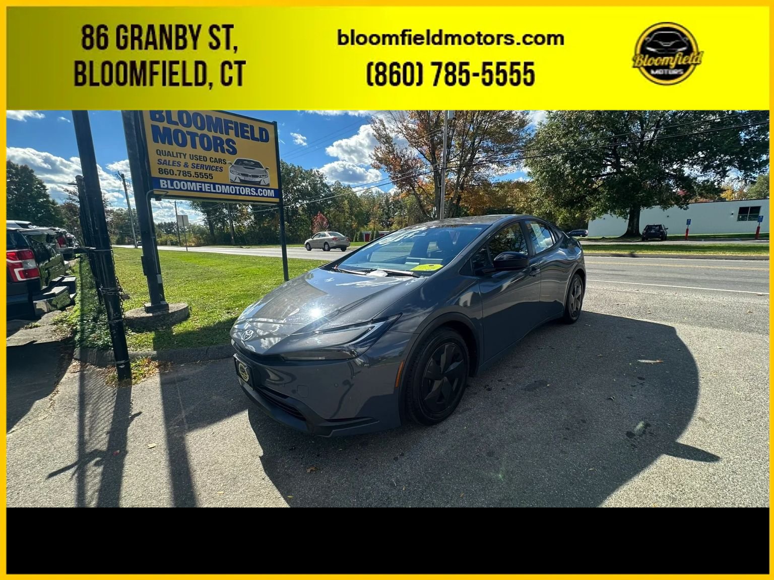 Used 2023 Toyota Prius LE FWD image 1