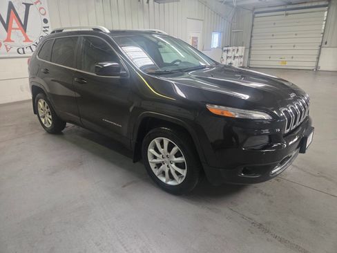 Used 2014 Jeep Cherokee Limited AWD/4WD image 10