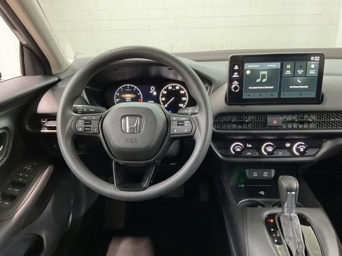 Certified 2026 Honda HR-V LX image 9