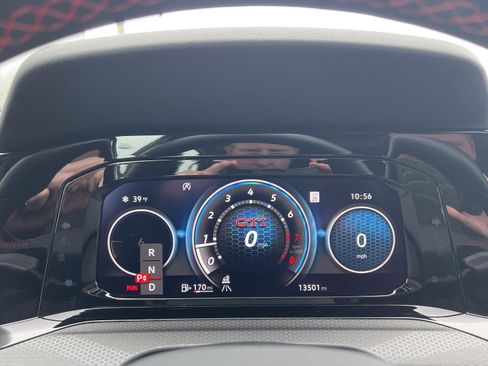 Used 2024 Volkswagen GTI SE image 18