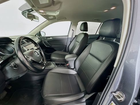 Used 2019 Volkswagen Tiguan SE image 13