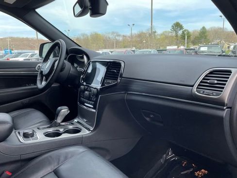 Used 2019 Jeep Grand Cherokee Limited AWD/4WD image 31