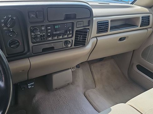Used 1996 Dodge Ram 1500 Truck 2WD Club Cab image 18