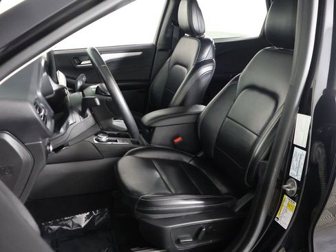 Used 2023 Ford Escape Platinum AWD/4WD image 30