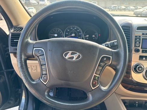 Used 2010 Hyundai Santa Fe GLS FWD image 15