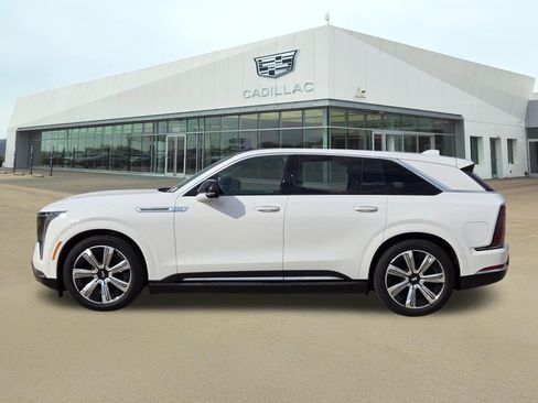 Certified 2025 Cadillac Escalade IQ Luxury 2 w/ LPO, Premium Carpet Package image 3