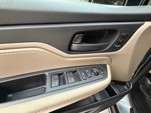 Used 2018 Honda Odyssey EX-L image 25