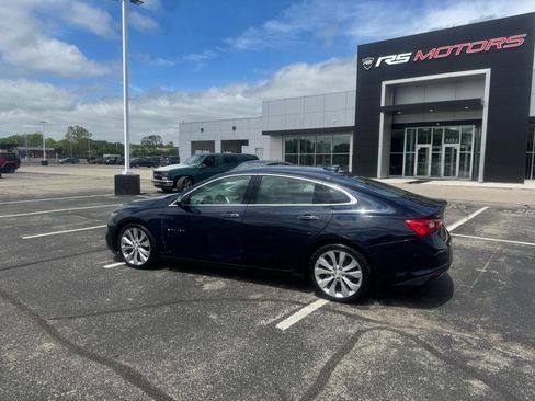 Used 2018 Chevrolet Malibu Premier w/ Premier Sun and Wheel Package FWD image 6
