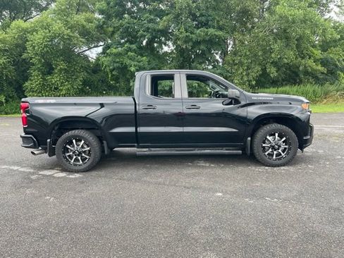 Used 2019 Chevrolet Silverado 1500 Custom w/ Custom Value Package AWD/4WD image 8