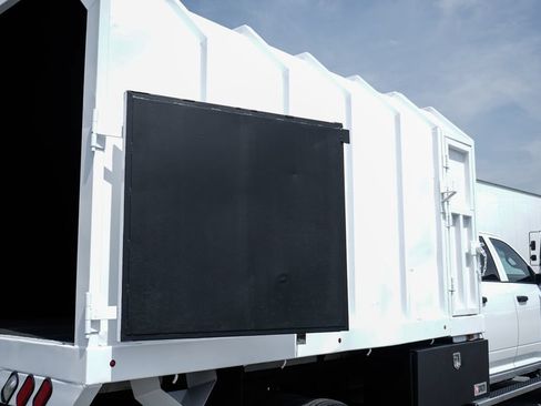 Used 2022 RAM 5500 Tradesman w/ Chrome Appearance Group AWD/4WD image 14