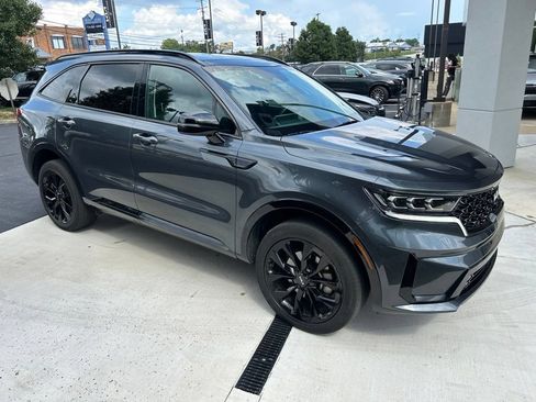 Certified 2023 Kia Sorento SX AWD/4WD image 1