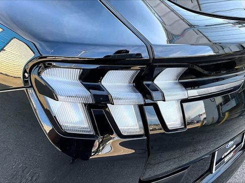 Used 2025 Ford Mustang Mach-E GT image 28