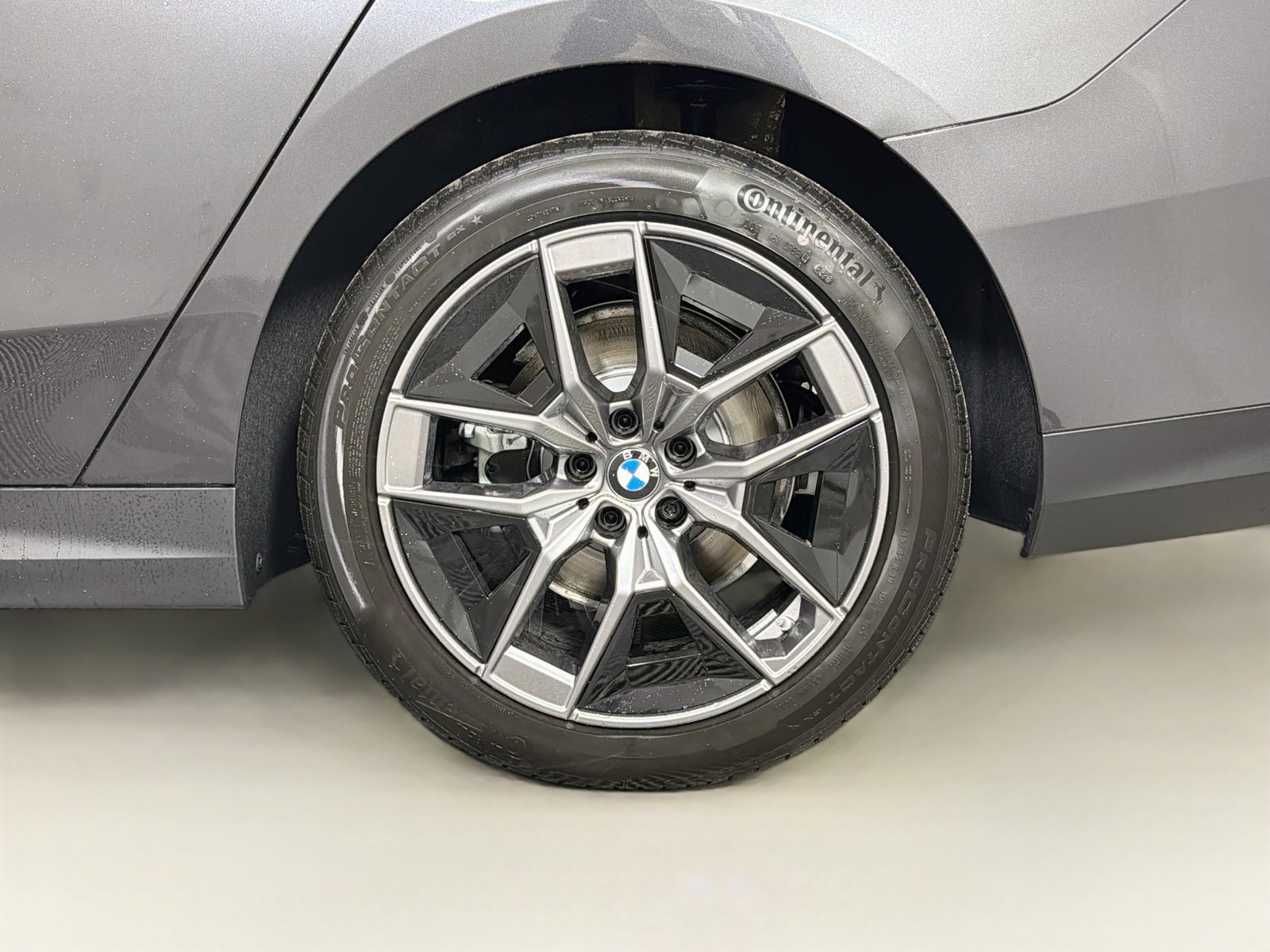 New 2027 BMW 530i xDrive w/ Premium Package AWD/4WD image 34