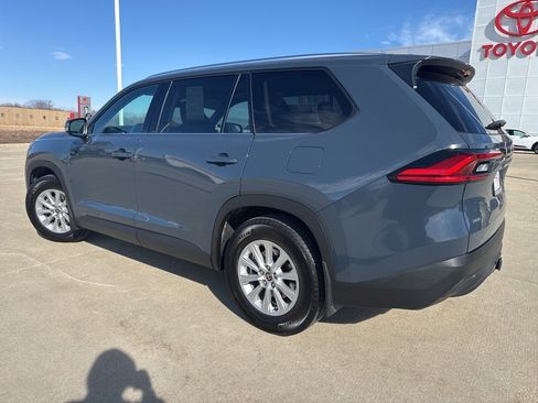 Certified 2024 Toyota Grand Highlander XLE image 5