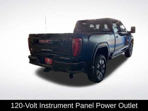 Used 2024 GMC Sierra 3500 Denali w/ Denali Reserve Package AWD/4WD image 19