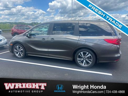 Used 2021 Honda Odyssey Touring image 1