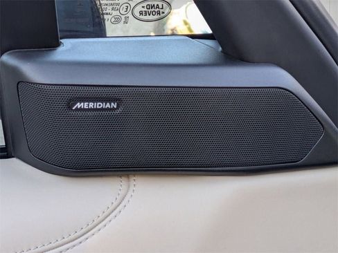 Used 2023 Land Rover Range Rover SE image 17