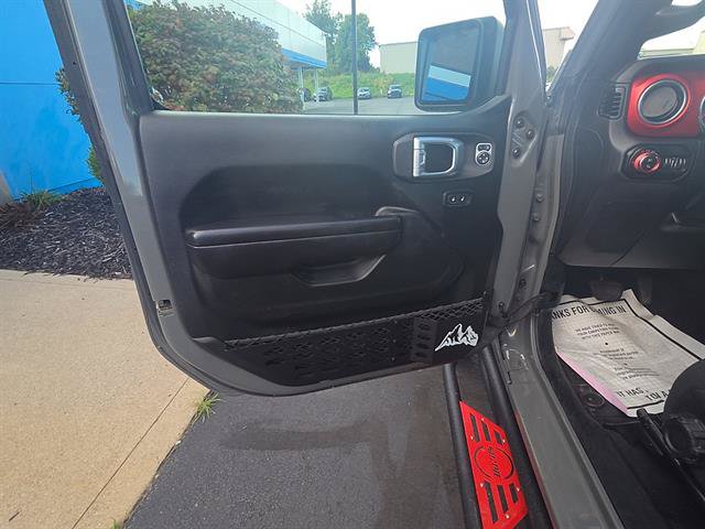 Used 2021 Jeep Gladiator Rubicon w/ Cold Weather Group AWD/4WD image 19