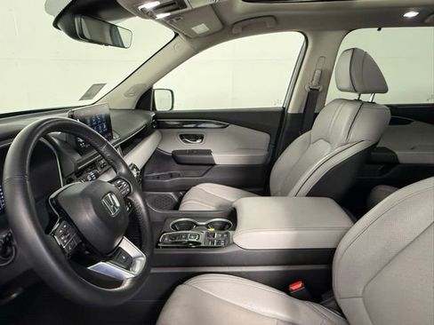 Used 2024 Honda Pilot Elite image 24