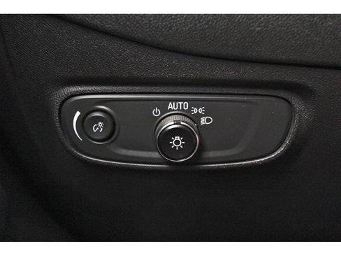 Used 2022 Chevrolet Equinox LT FWD image 15