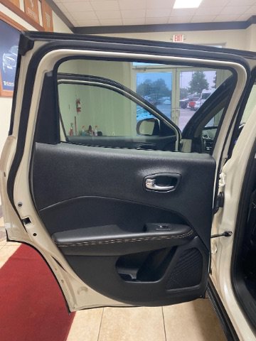 Used 2020 Jeep Compass Limited FWD image 8