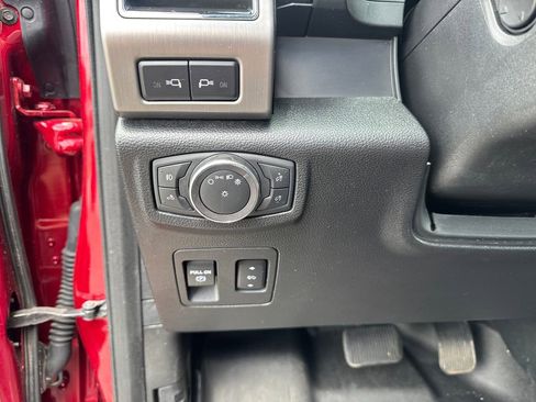 Used 2019 Ford F150 Platinum w/ Trailer Tow Package RWD image 21
