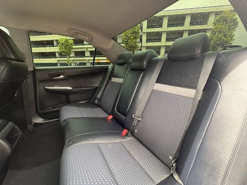 Used 2013 Toyota Camry SE FWD image 13